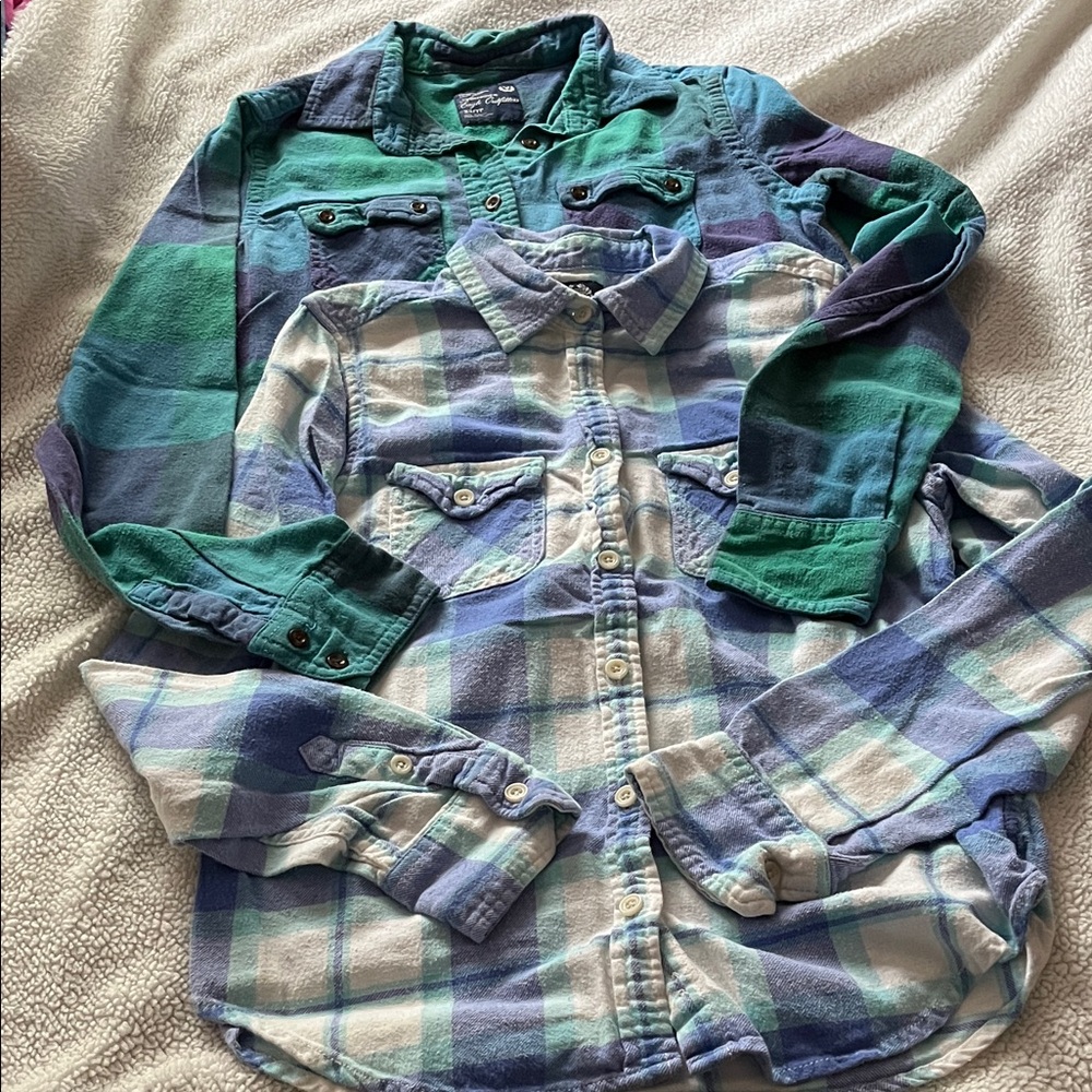 American Eagle Outfitters Plaid flannel Shirts -XS- Green and Blue